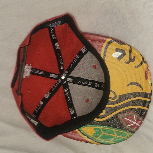 Chicago Blackhawks Hat - Picture 3 of 3